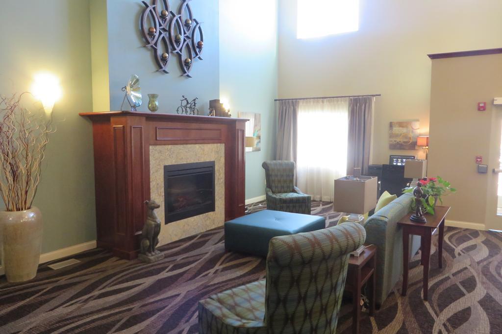 Comfort Inn & Suites - Chisago City Екстериор снимка
