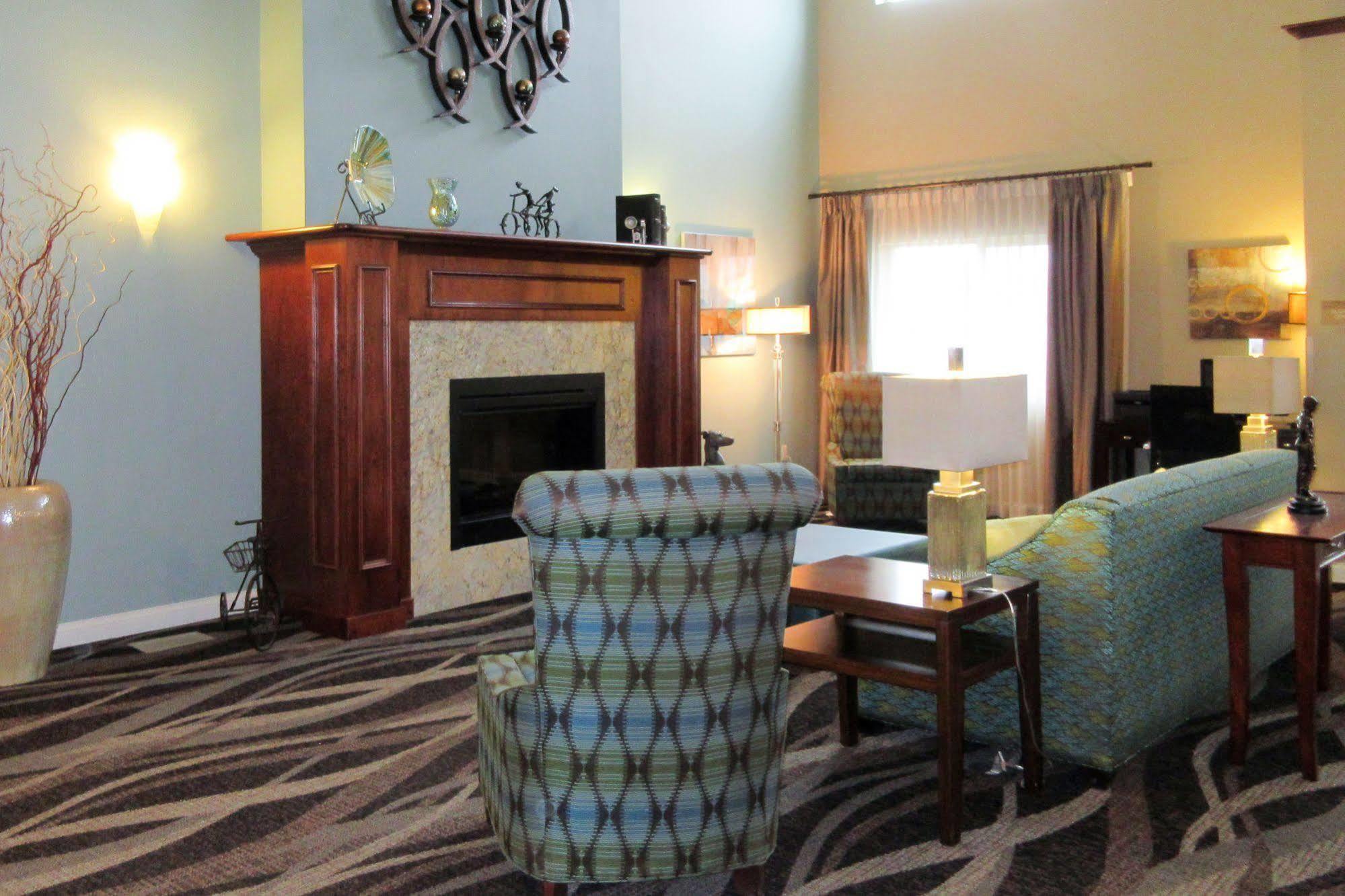 Comfort Inn & Suites - Chisago City Екстериор снимка