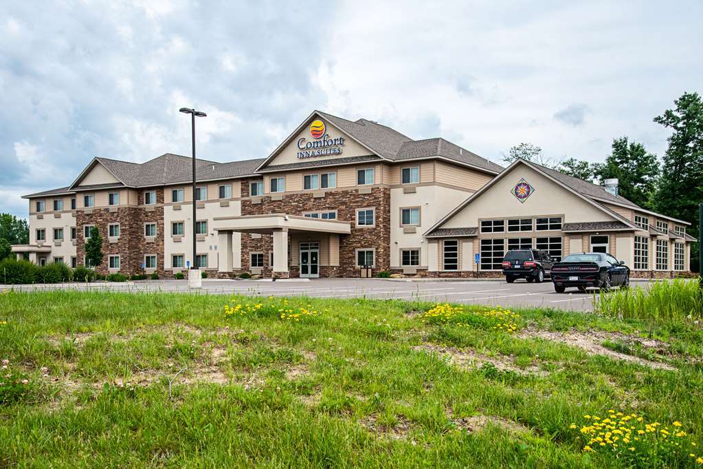 Comfort Inn & Suites - Chisago City Екстериор снимка